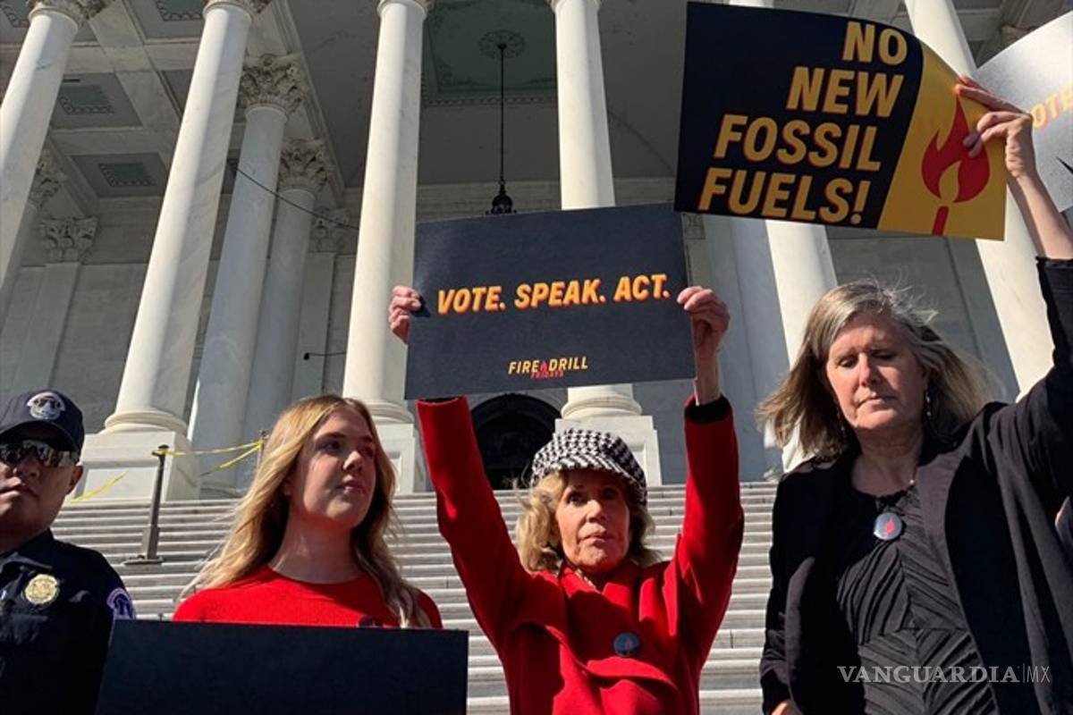 Detienen a Jane Fonda durante manifestación en Washington (video)
