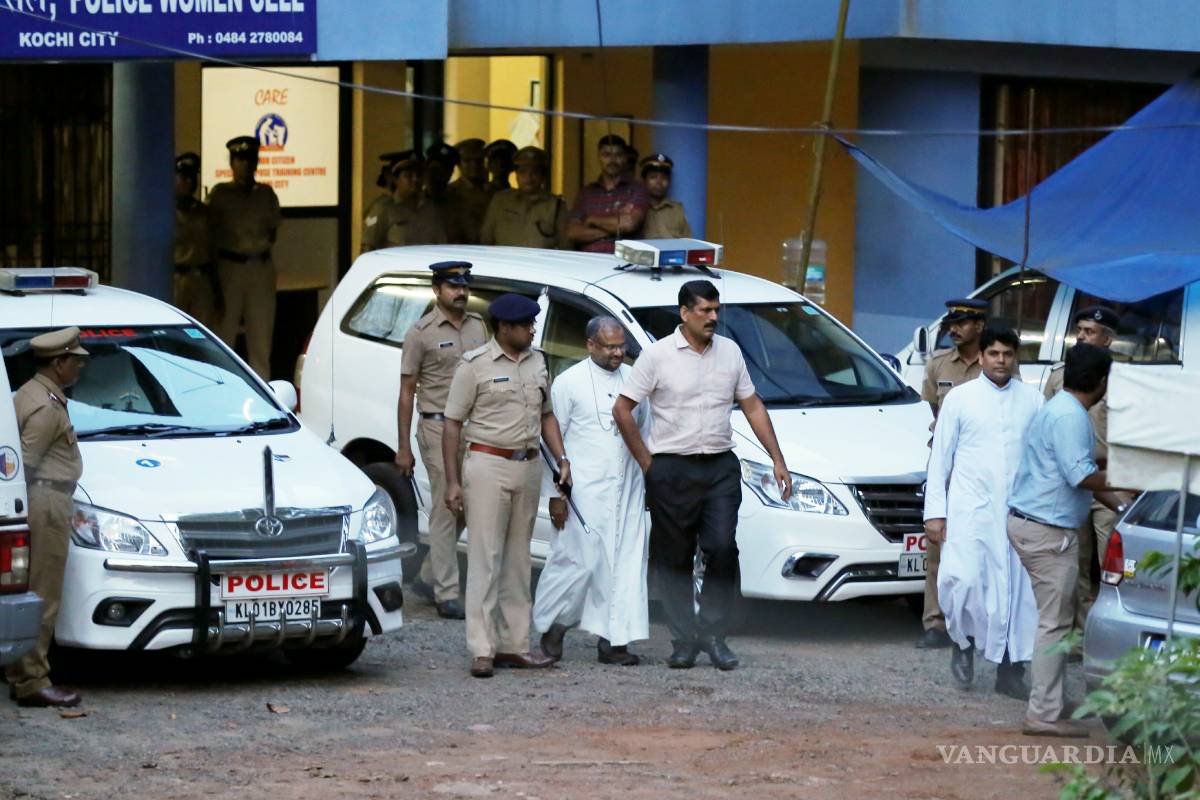 Acusan a obispo de la India de violar reiteradamente a una monja