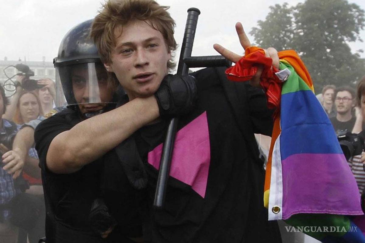 Si eres gay, te pueden quitar patria potestad en Rusia