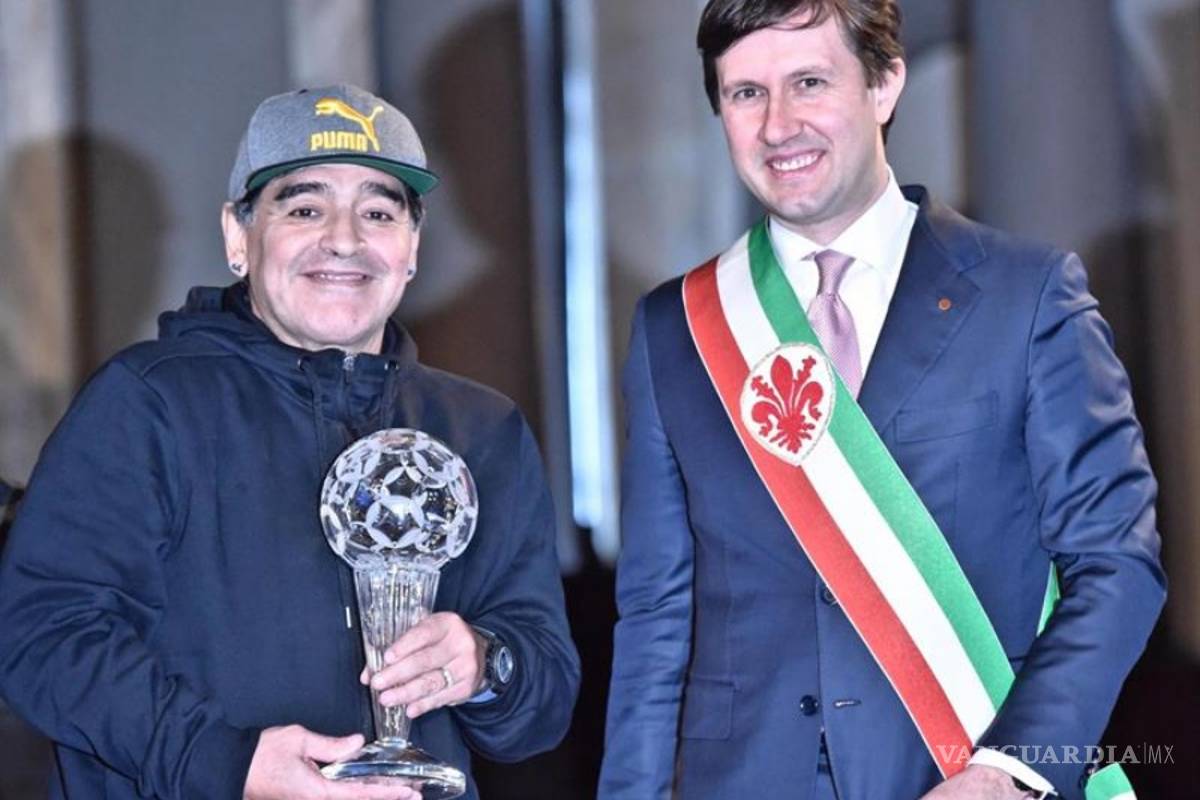 Entra Maradona al Salón de la Fama italiano