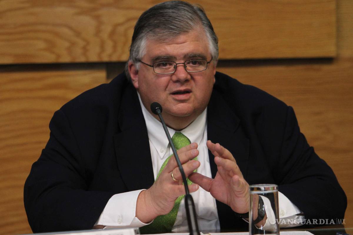 Oficializa el Banxico salida de Carstens de Banxico; se va hasta el 1 de julio