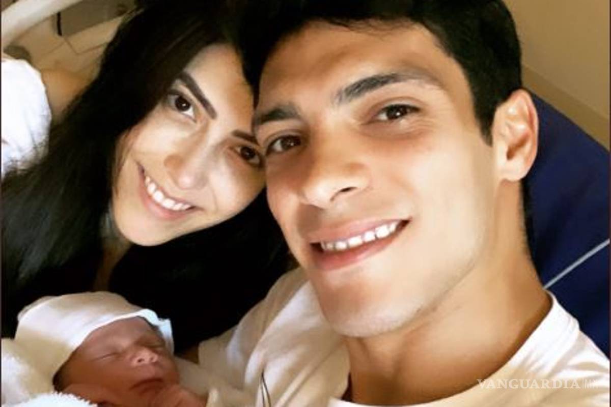 Raúl Jiménez presenta a su hija... que se llama como un personaje de Game of Thrones