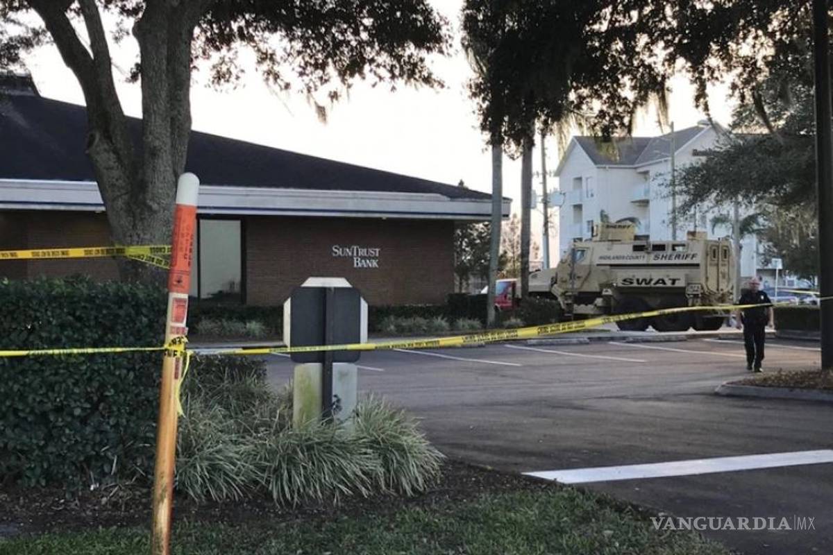 Mueren cinco personas por tiroteo durante un intento de robo a banco en Florida