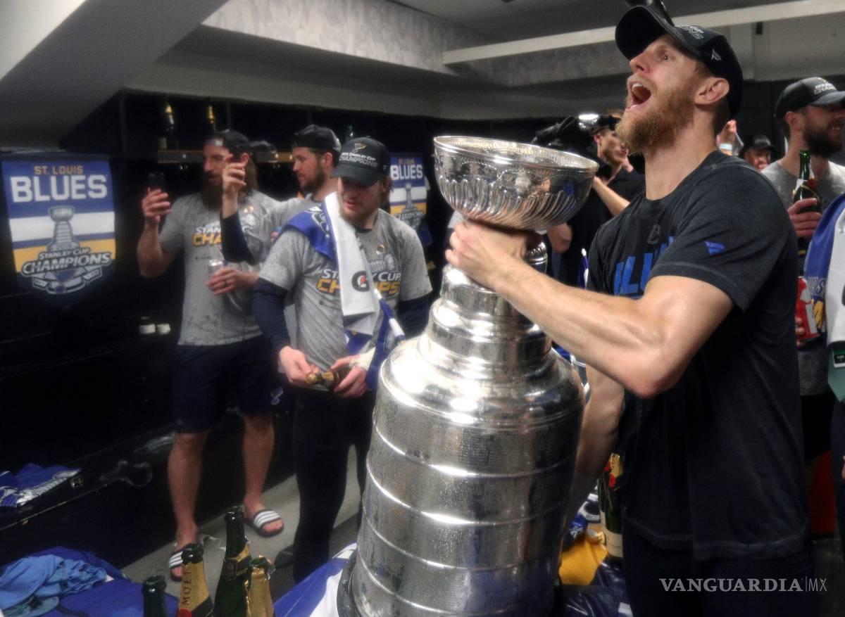 $!Los Blues de San Luis se coronan por primera vez en la NHL