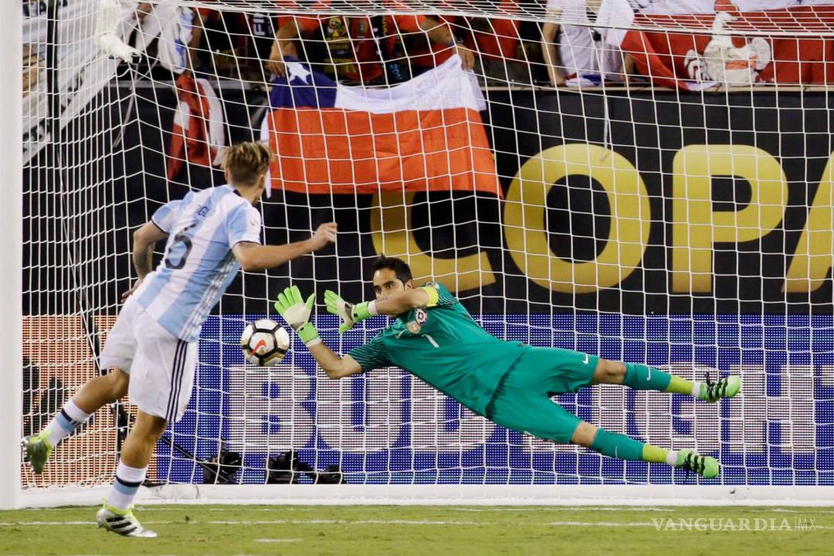 Manchester City tiene en la mira a Claudio Bravo