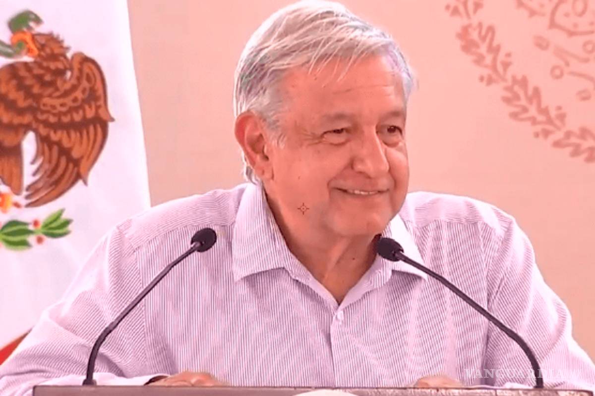 No es militarizar, es reforzar al vigilancia: AMLO desde Colima