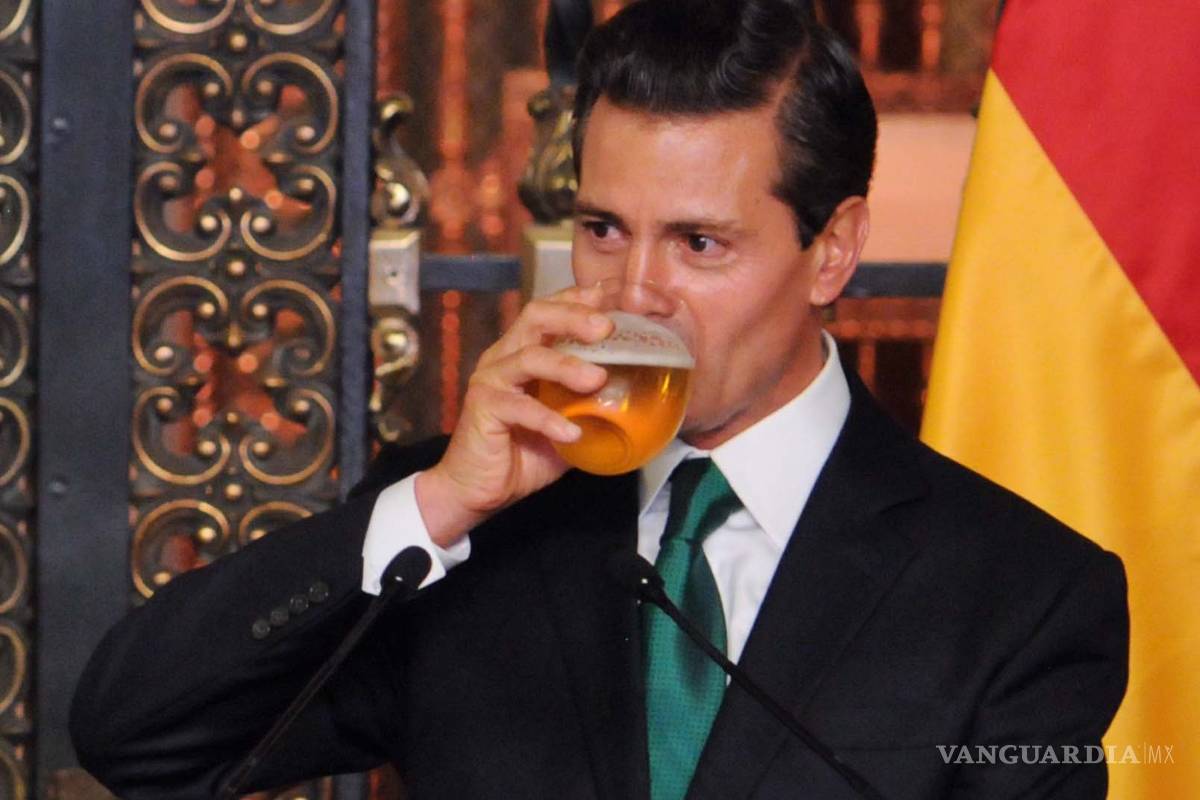 Peña Nieto pide a damnificados que no gasten los apoyos en &quot;una buena cerveza&quot;