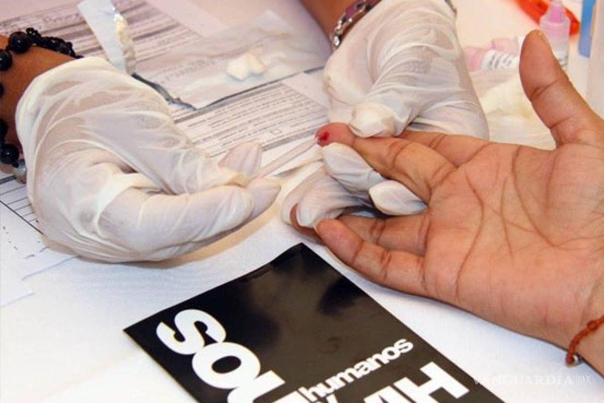 30 mil pacientes con VIH sufren desabasto de cinco medicamentos