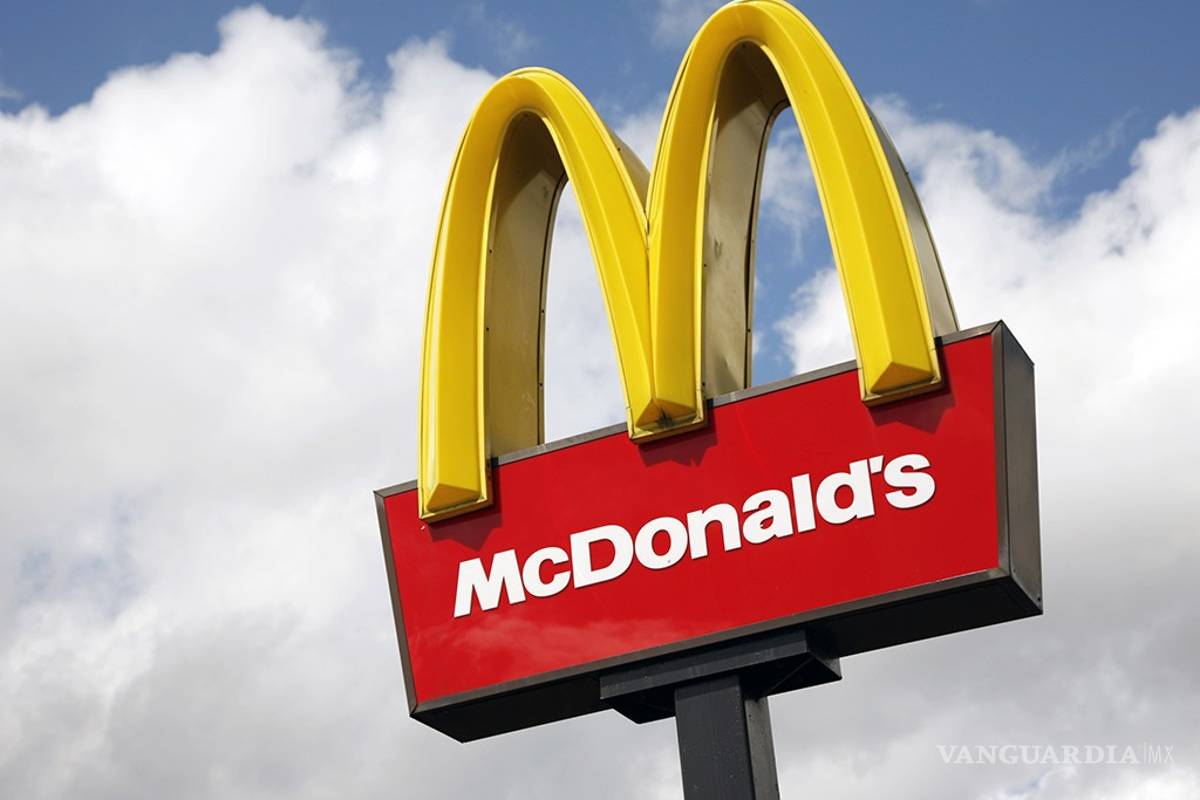 McDonald's cae en la bolsa tras despido de su CEO por relación inapropiada