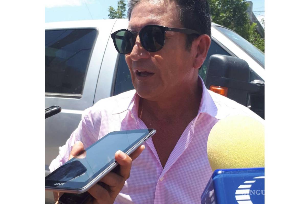 Otorgan comisiones de Asuntos Religiosos y Nomenclatura al regidor independiente César Flores en Monclova