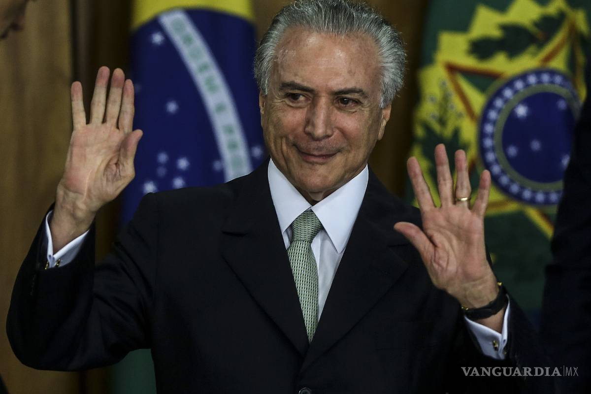 Michel Temer forma gabinete para calmar mercados; pide respeto por Rousseff