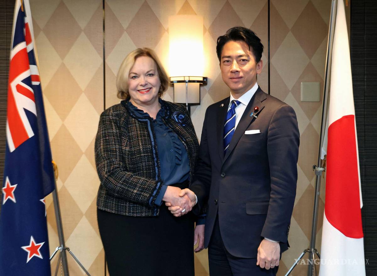 $!El ministro de Defensa de Japón, Shinjiro Koizumi, y la ministra de Defensa de Nueva Zelanda, Judith Collins, antes de sus conversaciones en Tokio.