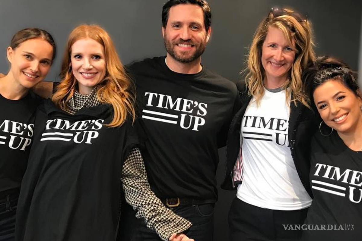 $!Se burlan de Emma Watson por falta de ortografía en tatuaje y ella les calla la boca