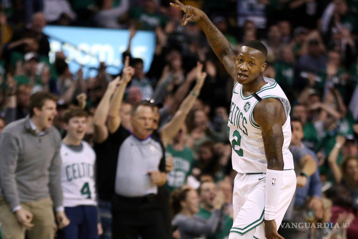Rozier y Tatum guían a los Celtics en primer triunfo frente a los 76ers