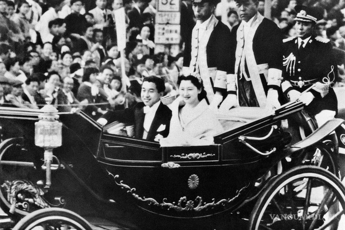 $!Akihito, cede el trono japonés por primera vez en 200 años