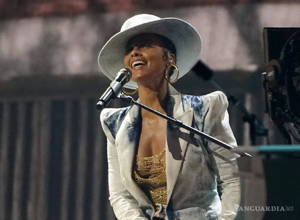 $!Alicia Keys canta en la ceremonia de los Premios Billboard de la Música el 20 de mayo de 2021 en Los Ángeles.