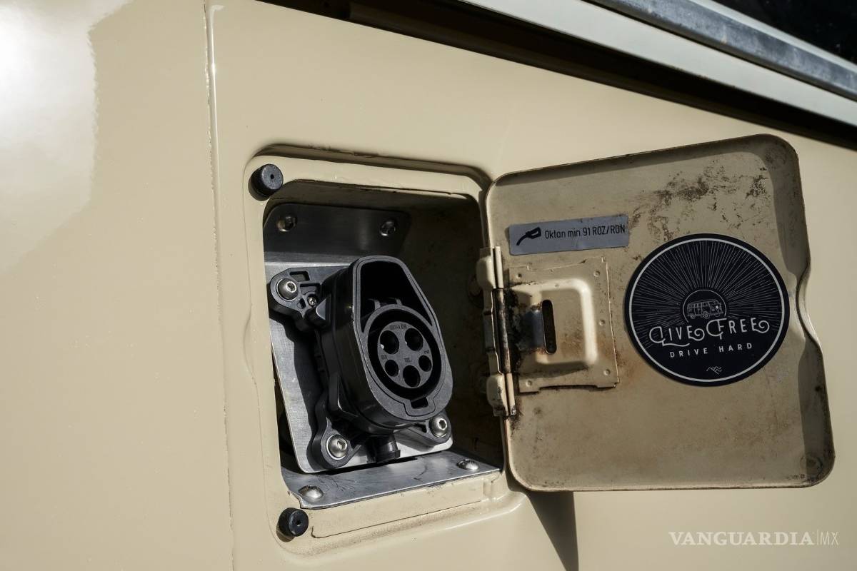 $!Primero fue un Vocho eléctrico, ahora lanzan una Combi de Volkswagen 'de pila'