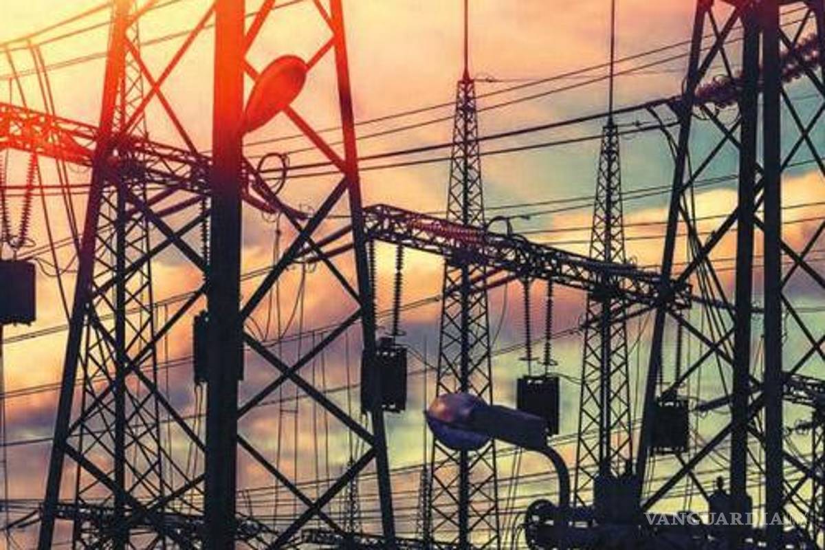 Hay temor entre industriales de perder proyectos por reforma eléctrica de AMLO