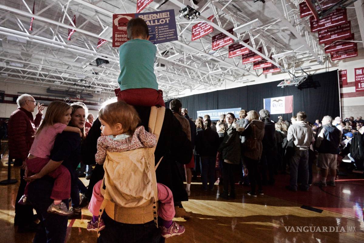 Iowa abre elecciones primarias en EU