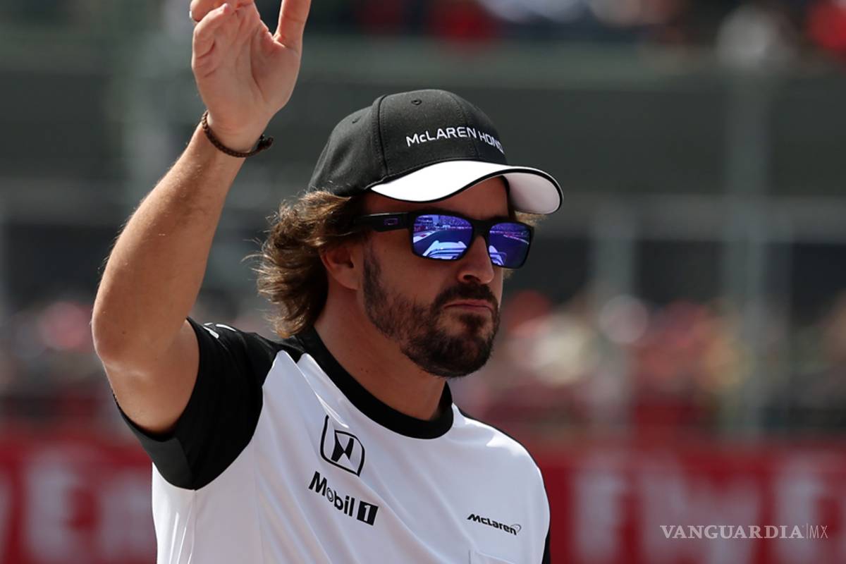 Alonso abandona tras la primera vuelta por una avería eléctrica