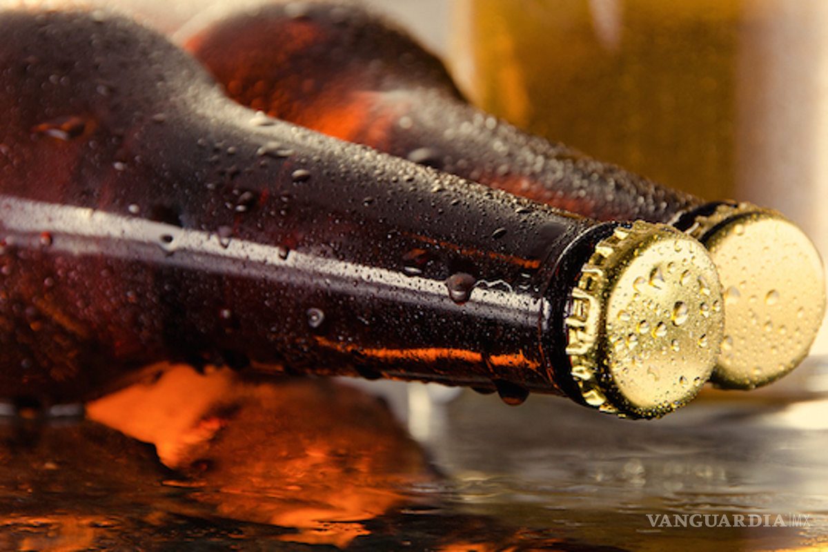 Cerveceras decepcionan porque los consumidores compran menos