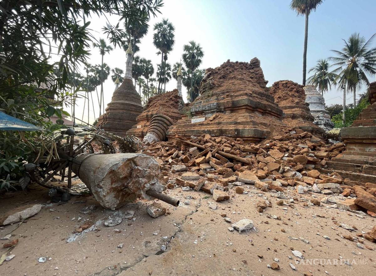 $!Vista de una pagoda dañada tras un terremoto en Naypyidaw, Myanmar.