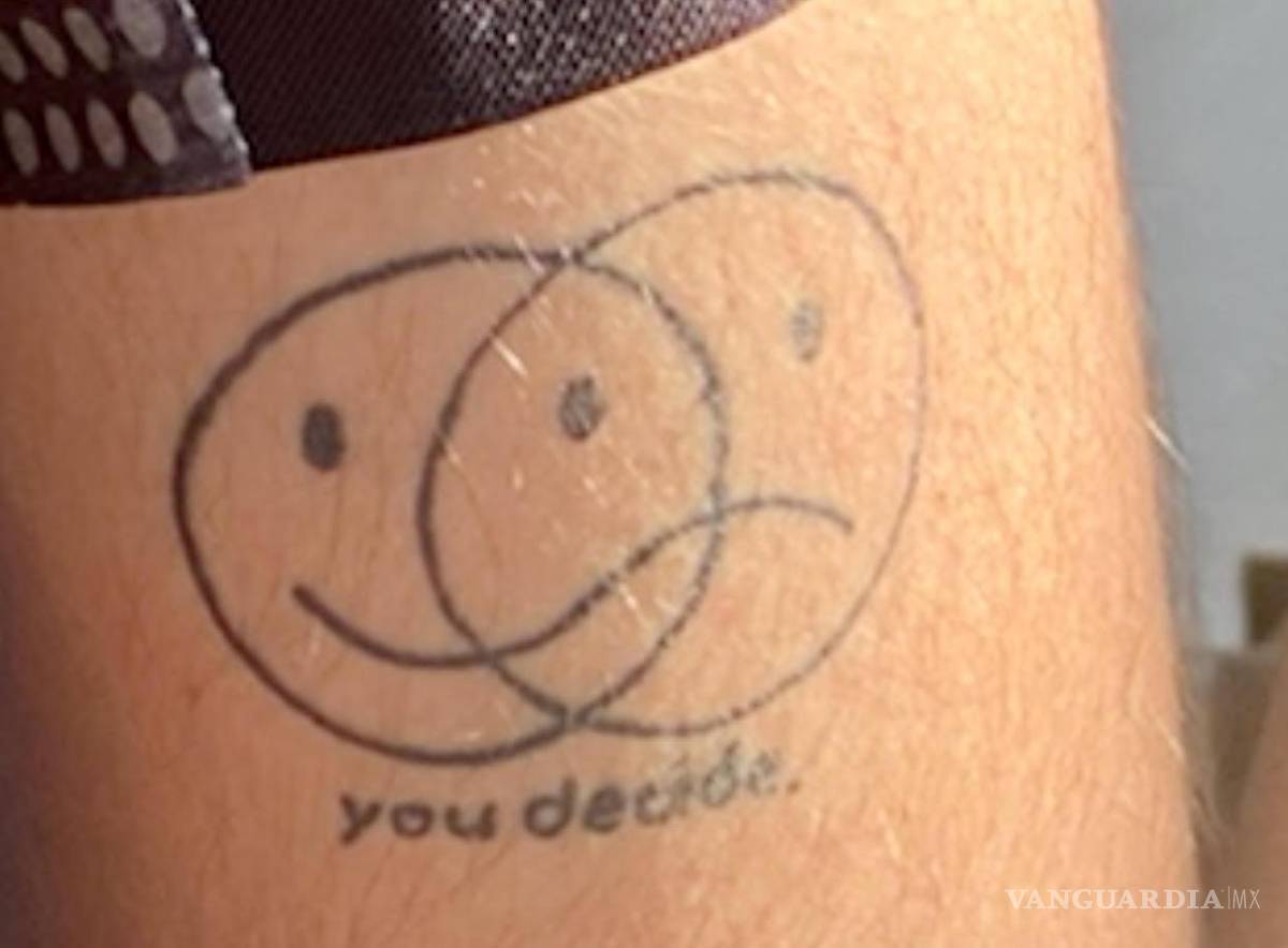 $!La primera asemeja una risa y la segunda, una mueca. Y como título: “you decide”.