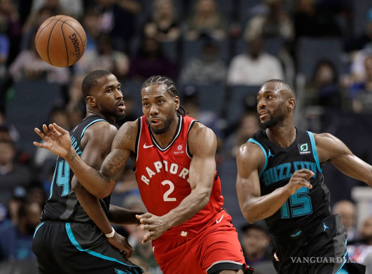 $!Los Hornets le ponen fin a la racha ganadora de los Raptors