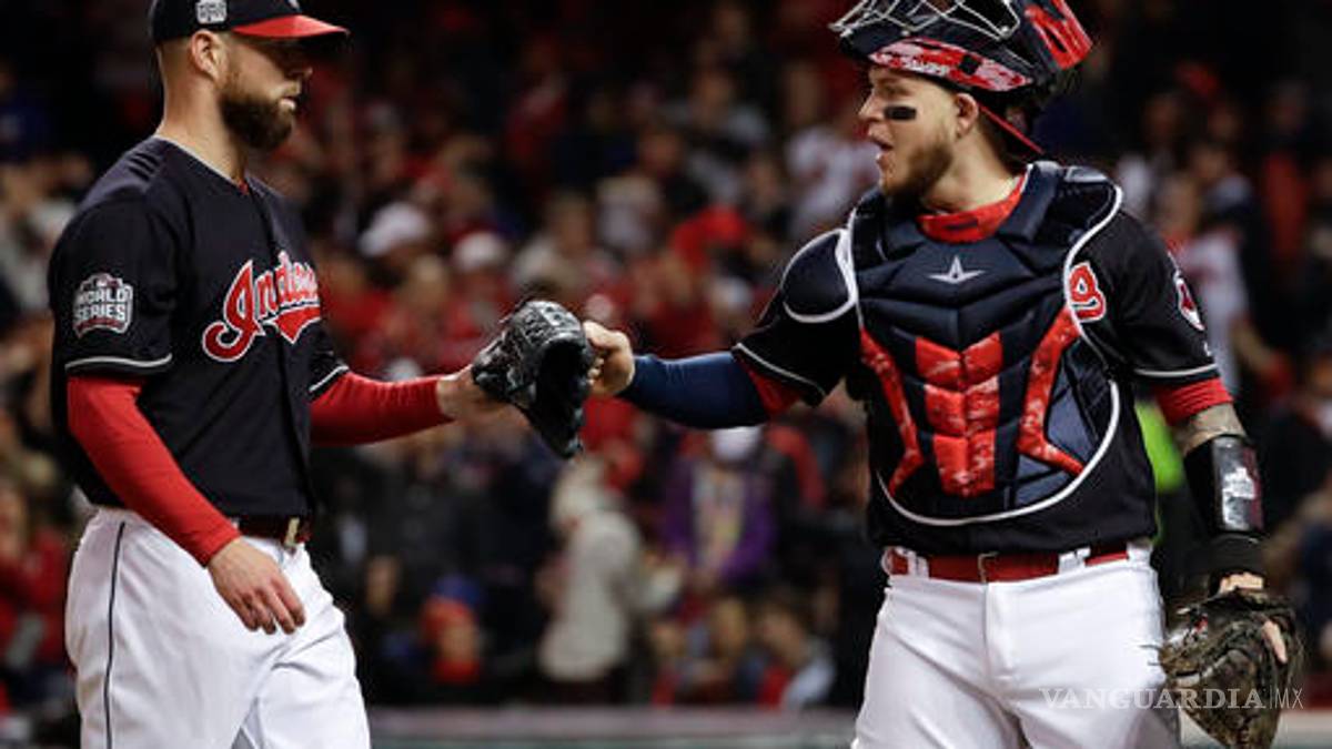 Indios pega primero en la Serie Mundial