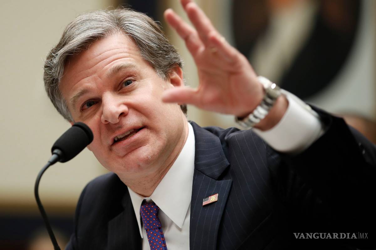 Defiende Christopher Wray al FBI ante ataques de Trump