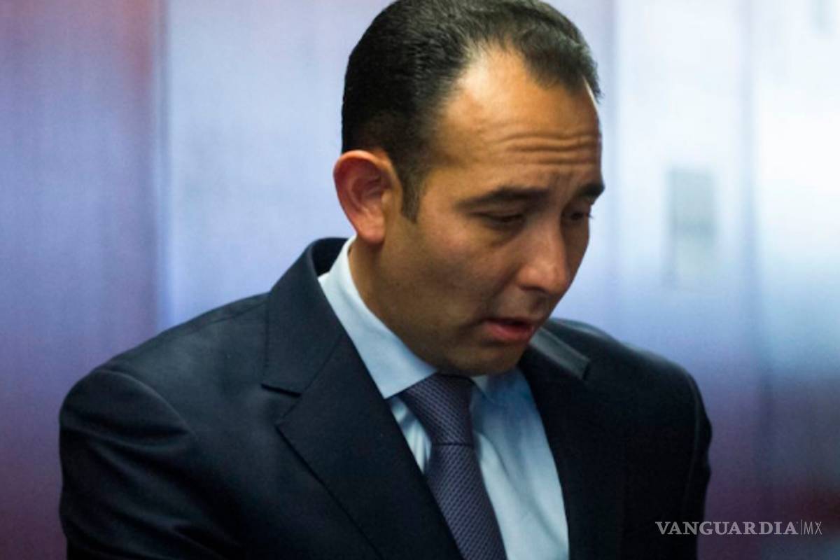 UIF detectó depósitos y retiros millonarios de Gil Zuarth; lo denuncia ante la FGR