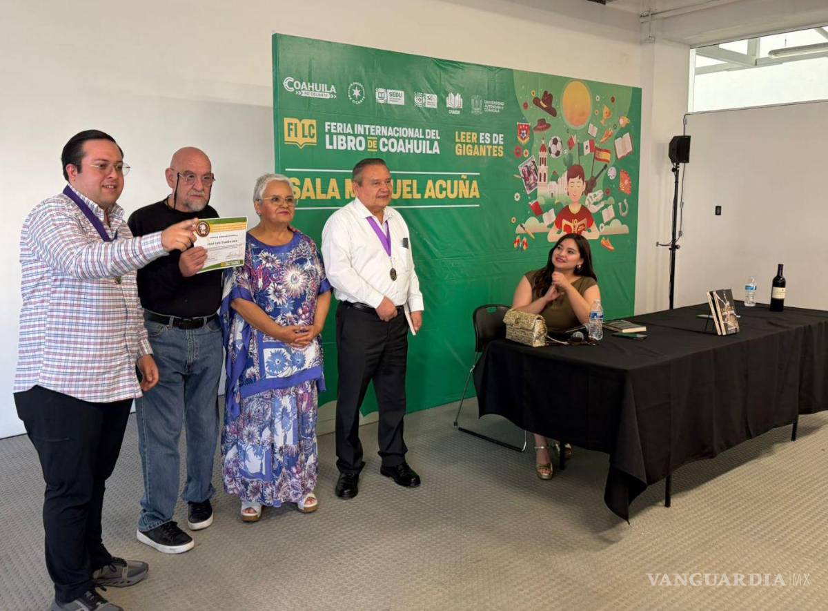 $!En la novela se narra la vida de Carlota y Maximiliano, los segundos emperadores de México.