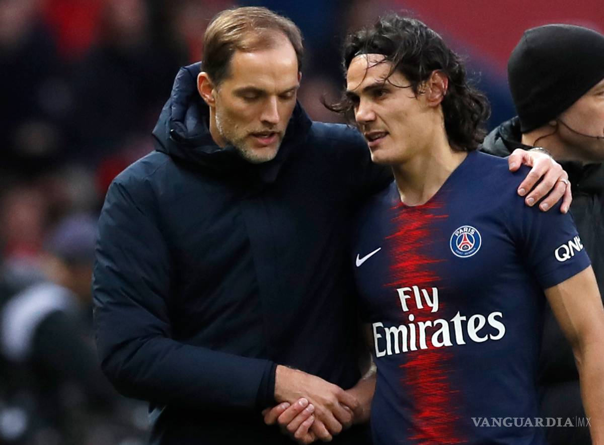 $!Alarma en el PSG: sale lesionado Edinson Cavani y podría perderse la Champions junto a Neymar