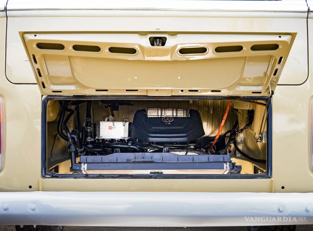 $!Primero fue un Vocho eléctrico, ahora lanzan una Combi de Volkswagen 'de pila'
