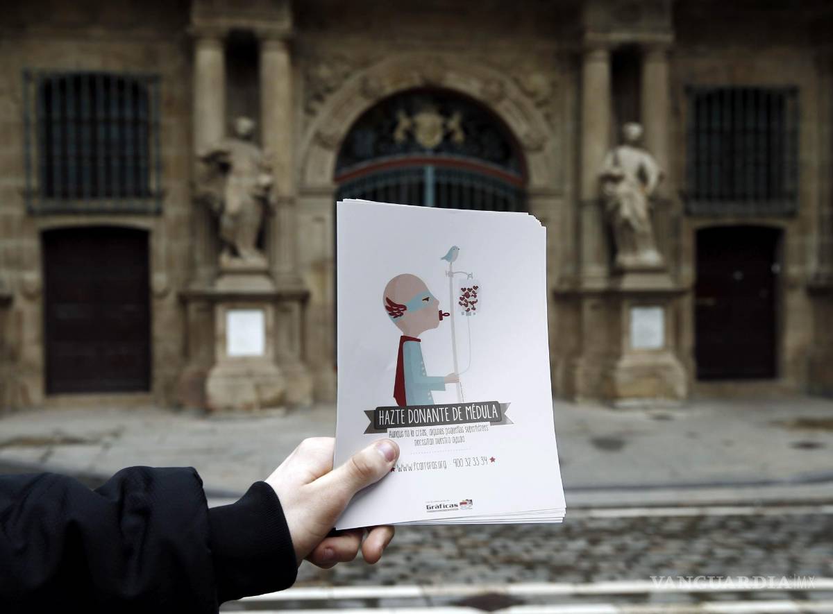 $!Una campaña sobre la donación de médula ósea en la plaza del Ayuntamiento de Pamplona (Navarra, España).