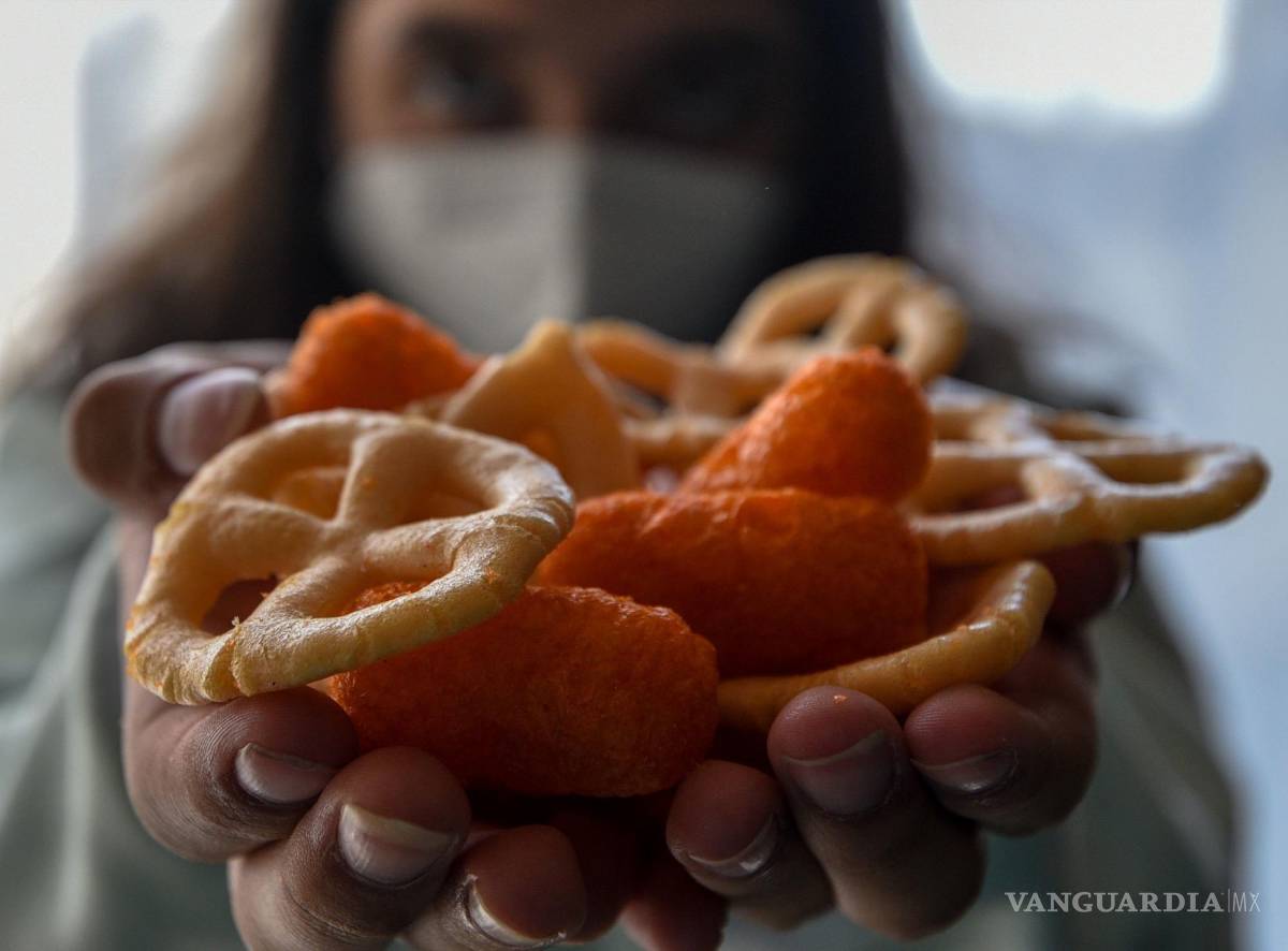 $!La venta de comida chatarra está prohibida al interior de las escuelas desde 2014.