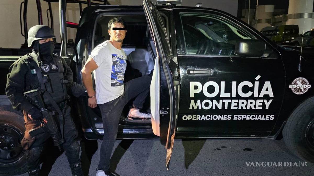 Caen cuatro jóvenes en posesión de drogas en el centro de Monterrey