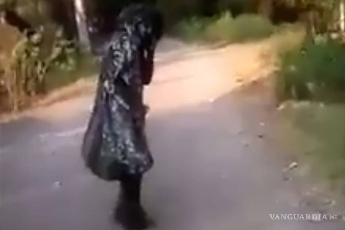 Indigente humillado por niños causa indignación en redes sociales