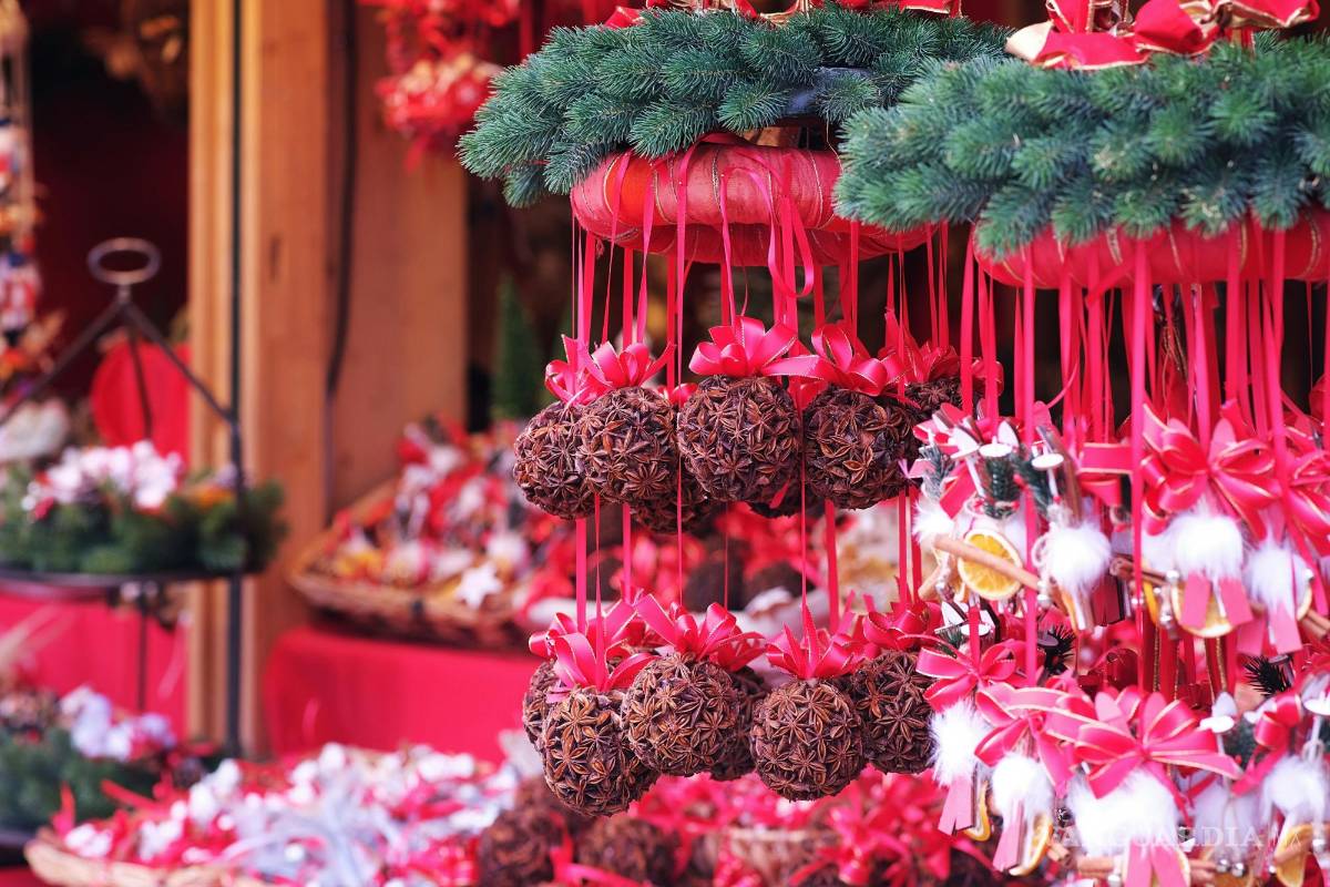 Tendencias en adornos navideños en Saltillo para 2024: desde colores tradicionales hasta el Grinch