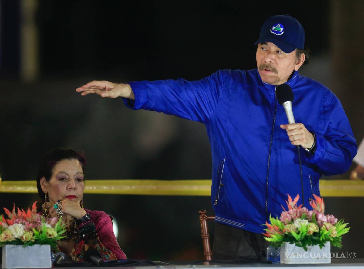$!El presidente de Nicaragua, Daniel Ortega, y la primera dama y vicepresidenta Rosario Murillo culpan al clero de “terrorista” por apoyar los disturbios civiles.