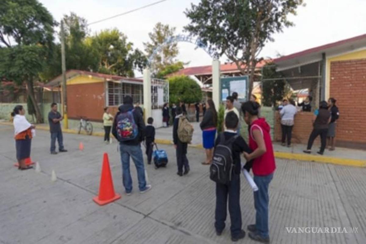 Parejas LGTBI+ no pueden inscribir a sus hijos a escuelas públicas de Nuevo León
