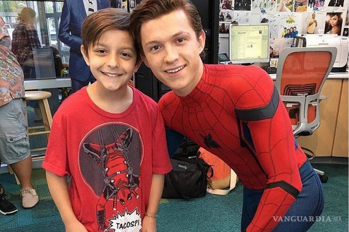 Spider-Man visita hospital