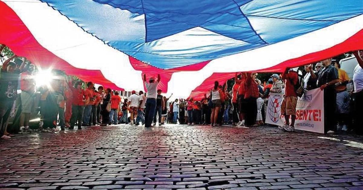 Miles de personas marchan a favor de la independencia de Puerto Rico