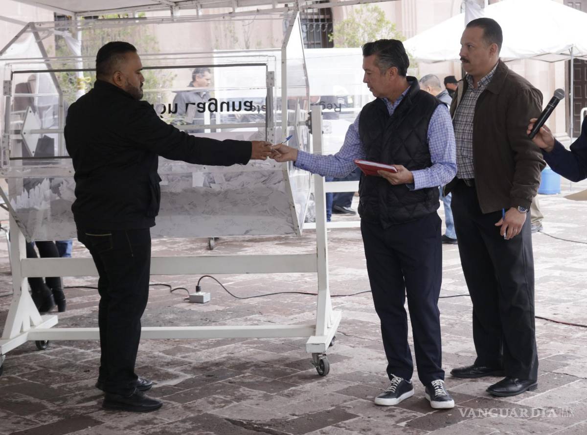 $!El sorteo contó con la presencia del notario público Luis Fernando Valdés Cabello.