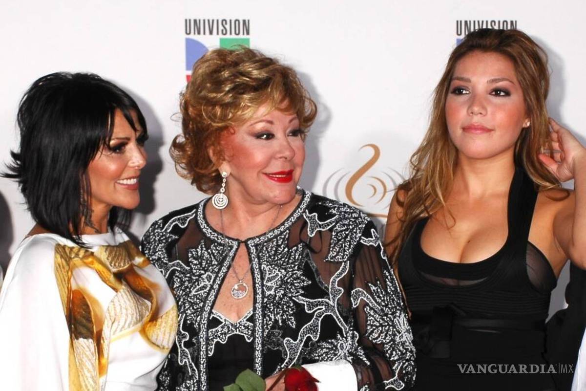 Rompe el silencio Silvia Pinal, pide a Frida que resuelvan conflicto lejos de la prensa y se &quot;deje abrazar&quot;