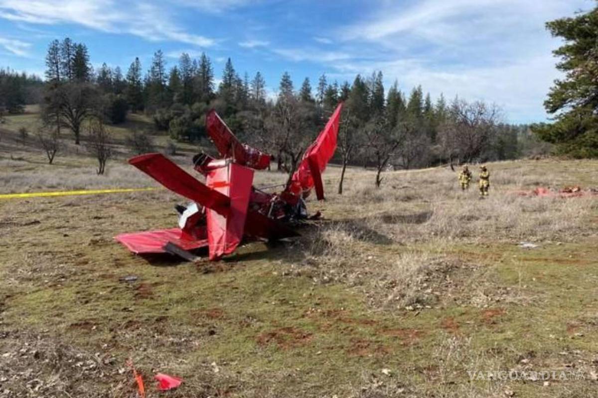 Cae ambulancia aérea y fallecen cinco personas