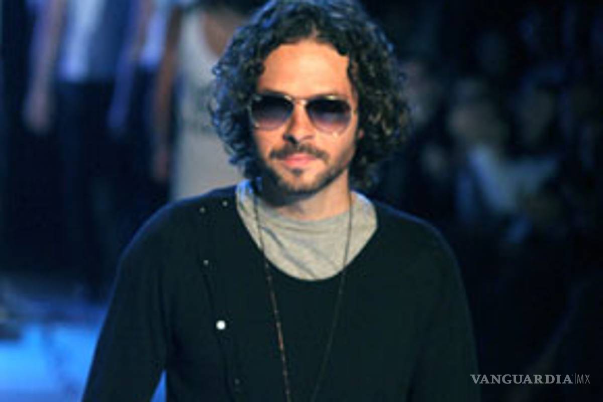 Celebrará José María Torre su aniversario con lanzamiento de colección 2010