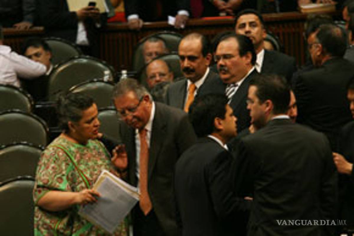 Autos de lujo y iPad para diputados a costa de contribuyentes