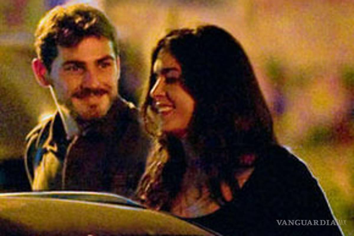 Iker Casillas cambia su Miss España por una banquera