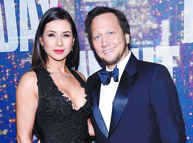 Rob Schneider no defiende a los mexicanos por publicidad